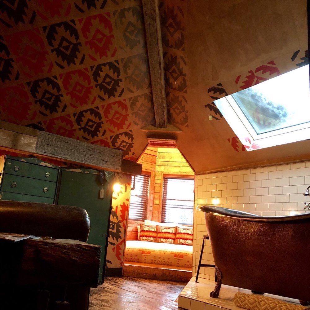 Urban Cowboy - Watchtower - Bed & Breakfast Near Me - Nashville, Tennessee Urban Cowboy - Watchtower - Bed & Breakfast Near Me - Nashville, Tennessee