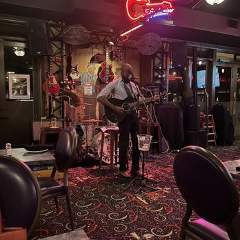 Crawdaddy's - Entertainment of the night- Matthew with 10s across the board. Made it fun. - Cajun/Creole Near Me - Visalia, California