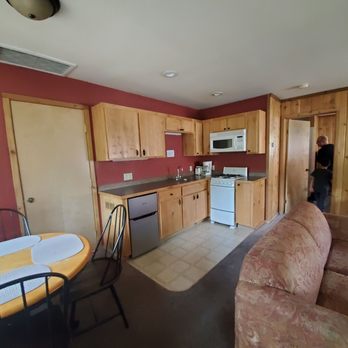 Idyllwild Inn - Hotels Near Me - Idyllwild, California Idyllwild Inn - Hotels Near Me - Idyllwild, California