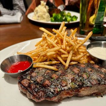J. Alexander's Restaurant - Steak N Fries - Steakhouses Near Me - Annapolis, Maryland