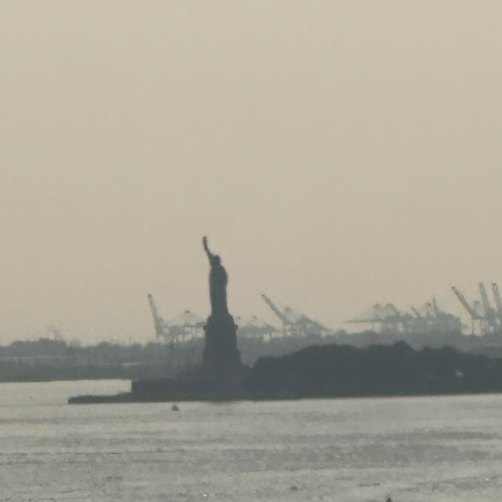 Harriet's Rooftop - Lady liberty - Lounges Near Me - Brooklyn, New York