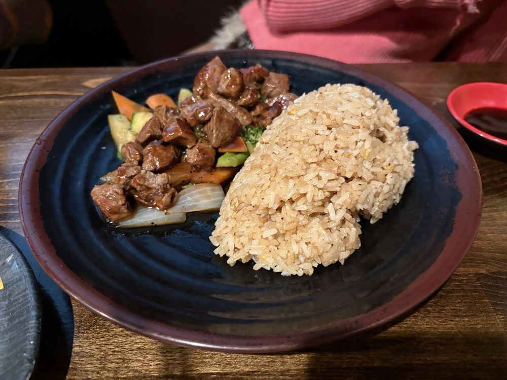 Yamato Japanese Steakhouse Logo