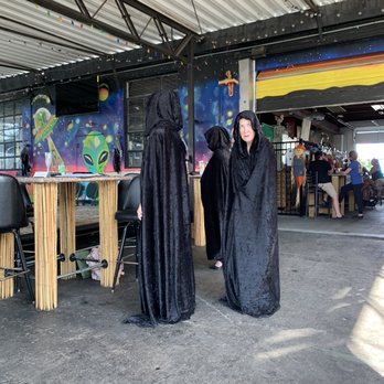 Cage Brewing - Pop-up Opera today at Cage. Amazing singing right here in St Pete - Breweries Near Me - Saint Petersburg, Florida