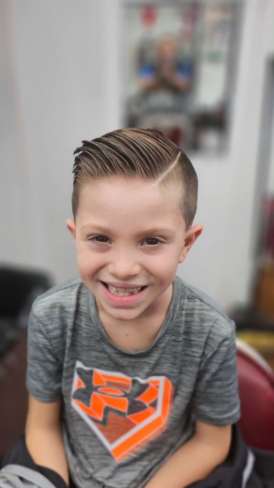 AVI’S BARBER SHOP Updated September 2024 35 Photos & 13 Reviews 637 Broadway, Massapequa