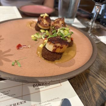 Chestnut - Scallops over Jalapeño Cornbread and a bbq peach purée - New American Near Me - Asheville, North Carolina