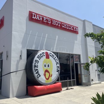 Dave's Hot Chicken - Exterior - Chicken Shop Near Me - Burbank, California