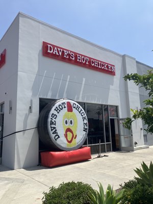 Dave's Hot Chicken by null