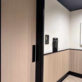 Chase Sapphire Lounge - Bathroom - Airport Lounges Near Me - Las Vegas, Nevada