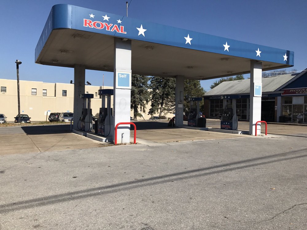 ROYAL AUTO CENTER Updated September 2024 601 North Royal Ave, Front