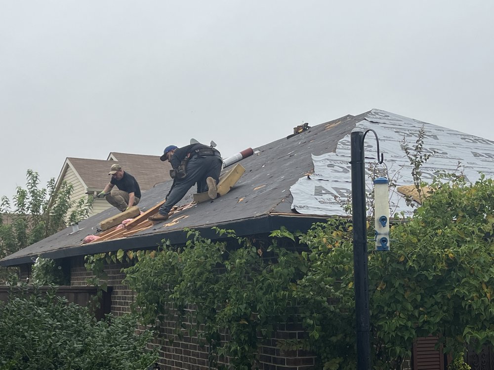 Slide of Elite Roofing DFW