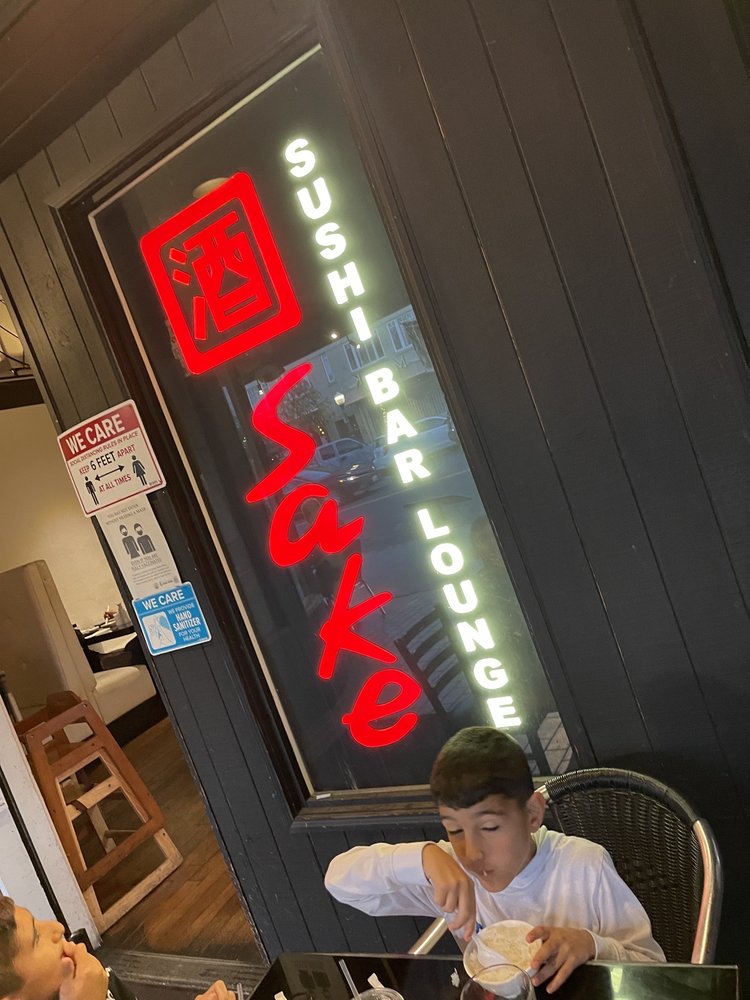 Sake Sushi Bar and Lounge