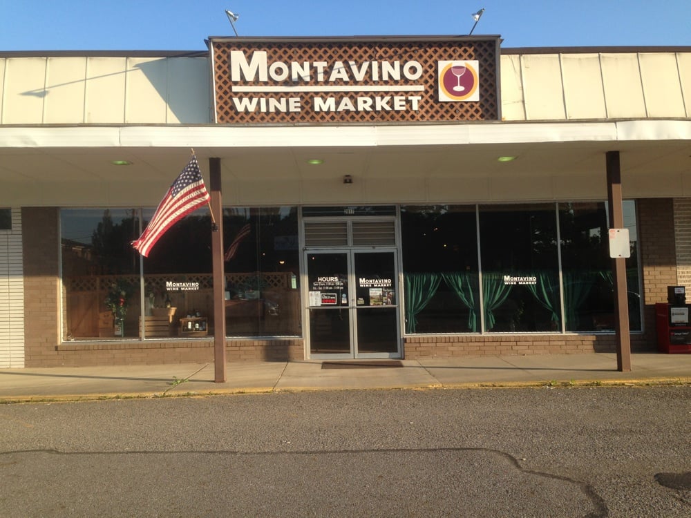 Montavino Wine Market Logo