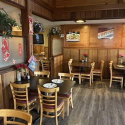 Peter's Sushi And Chinese House - Seating