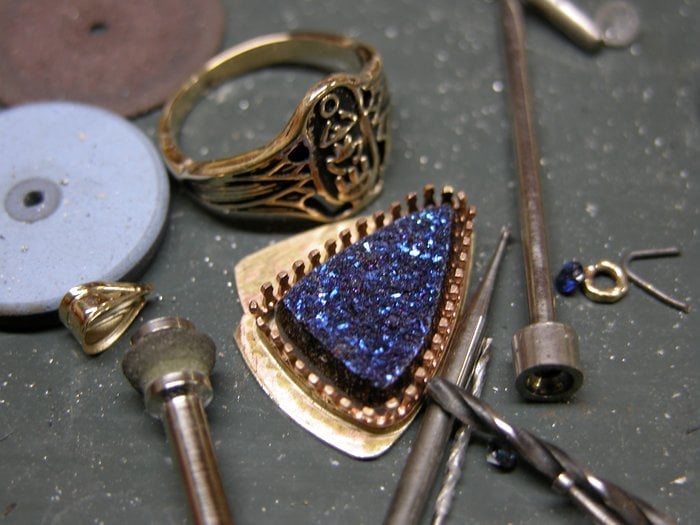 W F BEARDSLEY SILVER & GOLDSMITH Updated September 2024 19 S