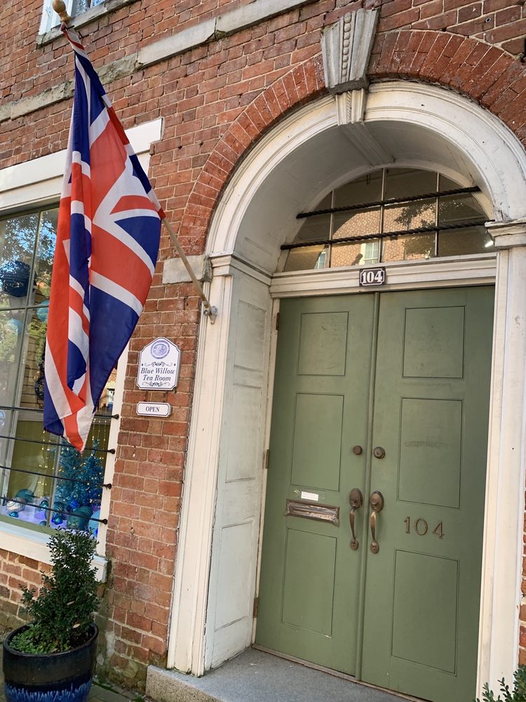 PENNISTON’S ALLEY ANTIQUES Updated March 2026 19 Photos 102 W
