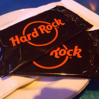 Hard Rock Cafe - You know it's going to be a good meal, when they bring you wet wipes - Burgers Near Me - Honolulu, Hawaii