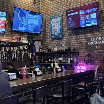 Beef 'O' Brady's - Inside - Pubs Near Me - Columbia, South Carolina