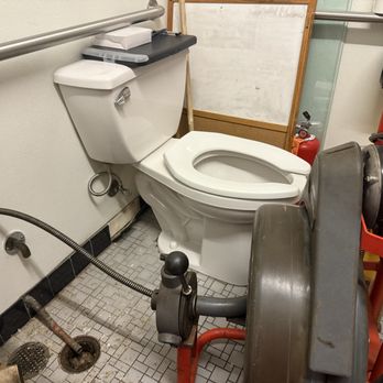 Faithful Rooter - Drain cleaning a stoppage in a mainline at a Commercial location - Plumbing Near Me - Harrisburg, Oregon Faithful Rooter - Drain cleaning a stoppage in a mainline at a Commercial location - Plumbing Near Me - Harrisburg, Oregon