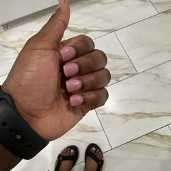 Azura Nail Salon Bar - Acrylic overlay. (Light pink military style)