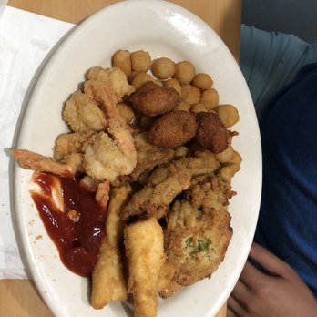 Roy's Restaurant - Fried platter - a whole lot of food - Seafood Near Me - Steinhatchee, Florida Roy's Restaurant - Fried platter - a whole lot of food - Seafood Near Me - Steinhatchee, Florida
