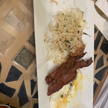 Batter & Berries - Hash browns, bacon, eggs - Breakfast & Brunch Near Me - Chicago, Illinois