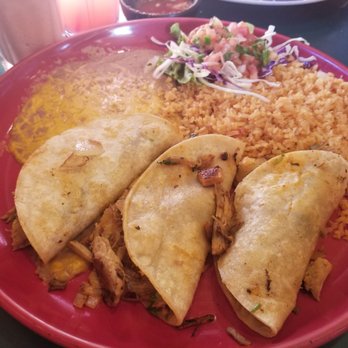 Azteca Restaurant - Mexican Near Me - Centralia, Washington