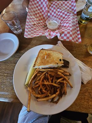 Howard's Bar by null