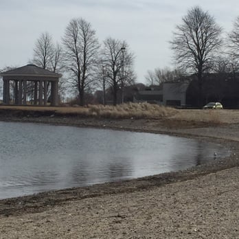 Carson Beach - Beaches Near Me - Boston, Massachusetts
