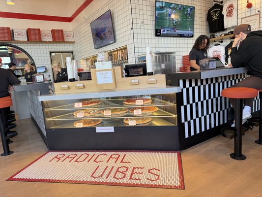 Odie's Pizza Co by null