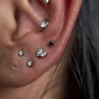 Esperanza Ink Tattoos - Ear piercings by Head Piercer Elisea @eliseasimmons - Tattoo Near Me - Montclair, California