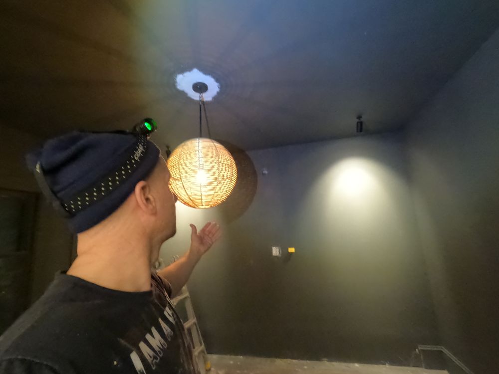 Slide of Cronos Renovations