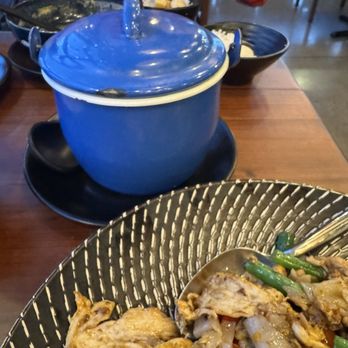 Local Asian Bistro - Green Curry in a cheerful little pot - Thai Near Me - Vancouver, Washington Local Asian Bistro - Green Curry in a cheerful little pot - Thai Near Me - Vancouver, Washington