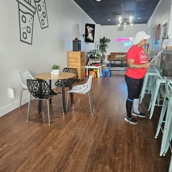 SEÑORITA HEALTHY - a woman in a restaurant - Juice Bars & Smoothies Near Me - Jacksonville, Florida SEÑORITA HEALTHY - a woman in a restaurant - Juice Bars & Smoothies Near Me - Jacksonville, Florida