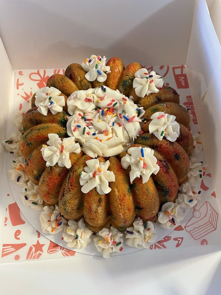 Georgis Goodies Logo