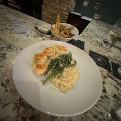 Fronimo's Downtown - Sea scallops, big plate