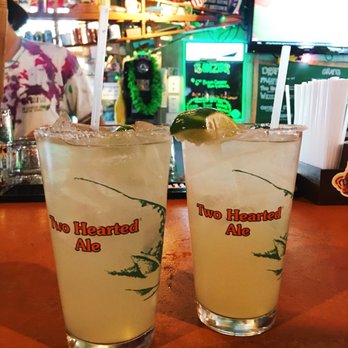 Bonzer Shack - Yum- fizzy skinny margaritas - Bars Near Me - Kill Devil Hills, North Carolina