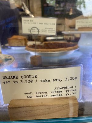 Shakespeare and Company Café by null