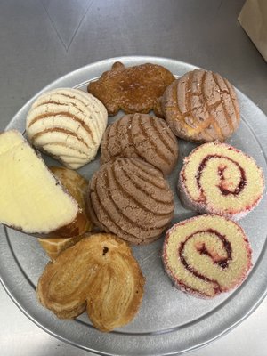 La Fama Bakery by null