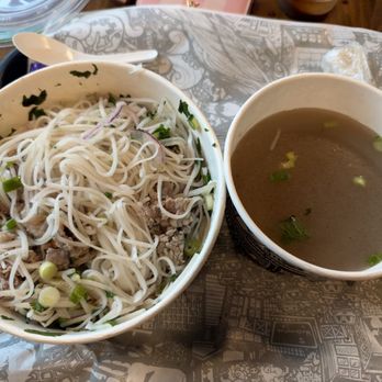 Phowheels - The broth to noodle ratio was insane. - Food Trucks Near Me - Burtonsville, Maryland