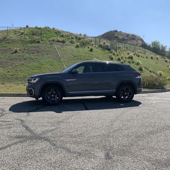 CarGeeks - Atlas Cross Sport - Car Brokers Near Me - Tujunga , California