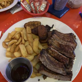 Lee’s Roadside Bar & Grill - Seafood Near Me - Sint Maarten, New Hampshire
