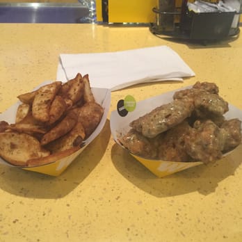 Buffalo Wild Wings - Garlic Parmesan boneless wings and wedges - American Near Me - New Bern, North Carolina Buffalo Wild Wings - Garlic Parmesan boneless wings and wedges - American Near Me - New Bern, North Carolina