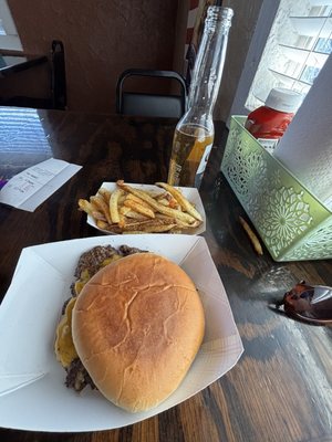 Bill's Burgers Wings & Things by null