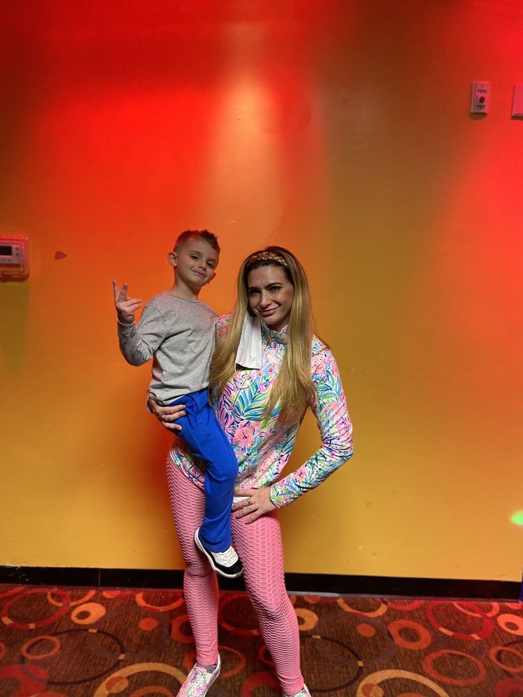 Social spots from Mohegan Bowl