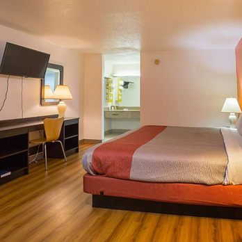 Motel 6 - single - Hotels Near Me - Brinkley, Arkansas