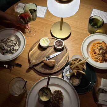 La Serre - French Near Me - Chicago, Illinois