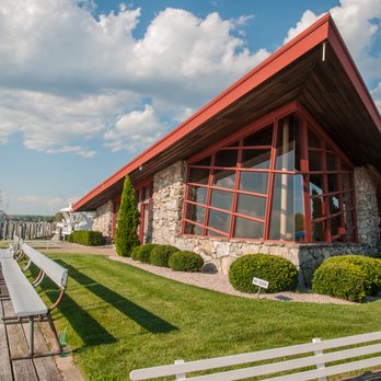 Mystic River Marina - Our clubhouse contains coin-op laundry, mens & ladies' heads and showers, and a hang-out space including ping-pong & a flat screen tv. - Marinas Near Me - Mystic, Connecticut Mystic River Marina - Our clubhouse contains coin-op laundry, mens & ladies' heads and showers, and a hang-out space including ping-pong & a flat screen tv. - Marinas Near Me - Mystic, Connecticut