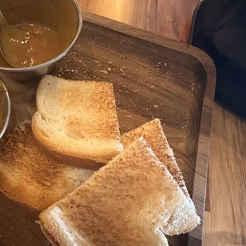 Le' Lert Thai Eatery - Toast with peanut sauce they started us out with - Thai Near Me - Camas, Washington