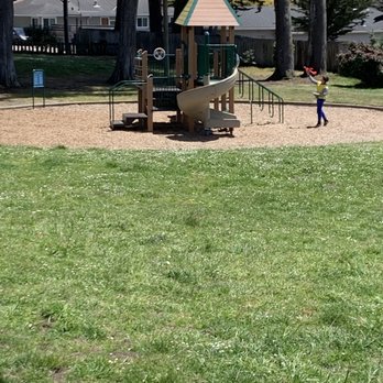 Edgemar Park - Parks Near Me - Pacifica, California