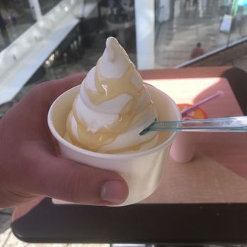 Café Meli Mellow - Milk ice cream topped with honey ($3.25) - Coffee & Tea Near Me - Redondo Beach, California